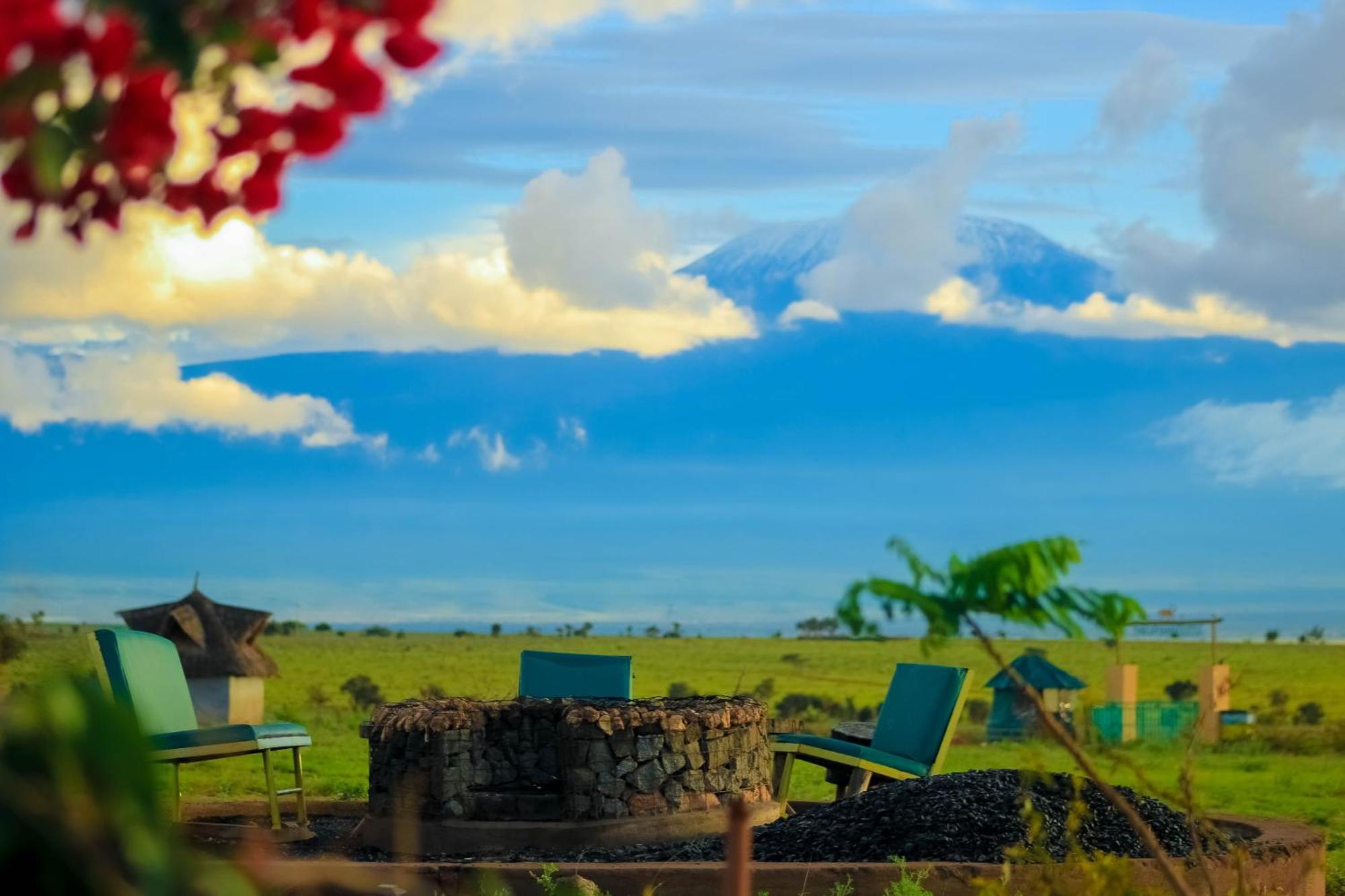 Amanya 2-Rooms Lioness Family Amboseli Bagian luar foto